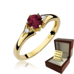 ZŁOTY PIERŚCIONEK ZARĘCZYNOWY Z RUBINEM I BRYLANTAMI